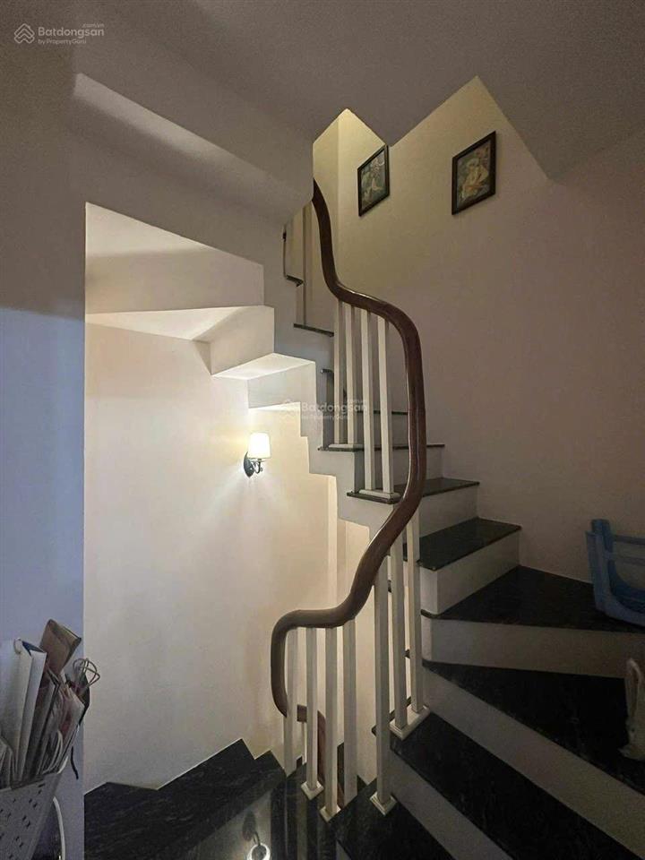 Hàng than hoàn kiếm ô tô cách 10m. 40mx5tầng chào 14tỷ