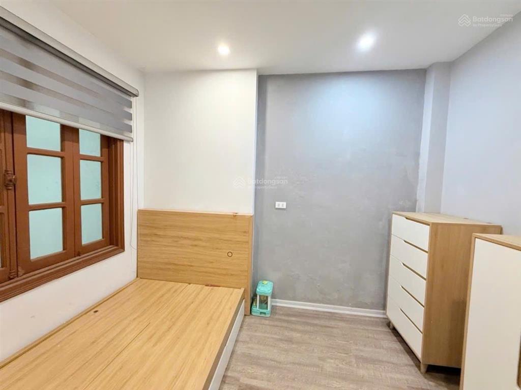 4,8 tỷ bán gấp tập thể tầng 1 phố lạc trung 50m ra phố về ở ngay