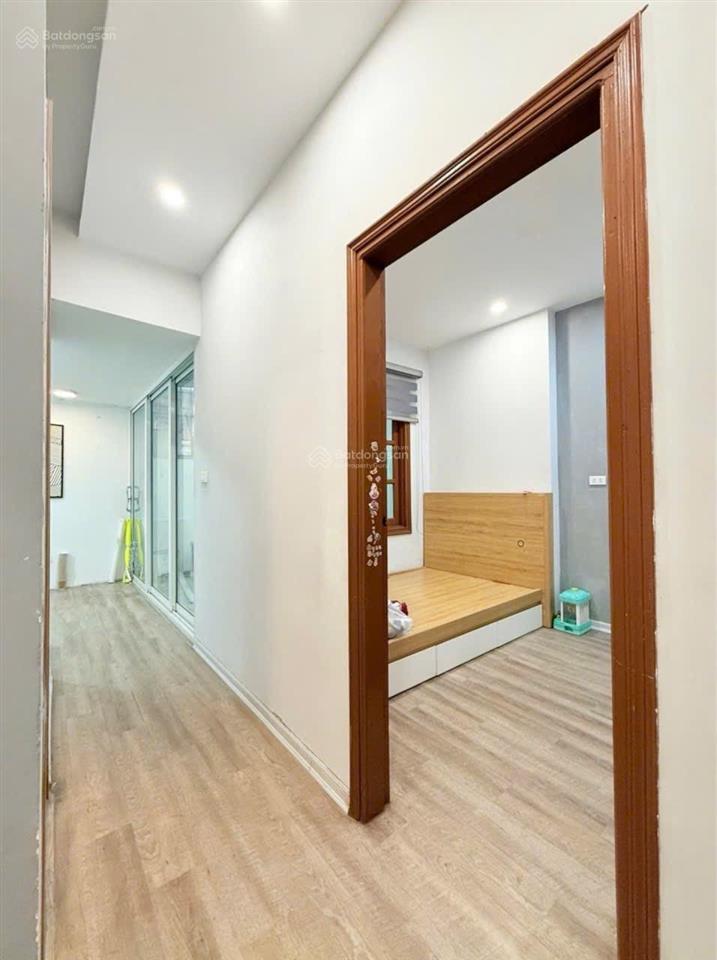 4,8 tỷ bán gấp tập thể tầng 1 phố lạc trung 50m ra phố về ở ngay