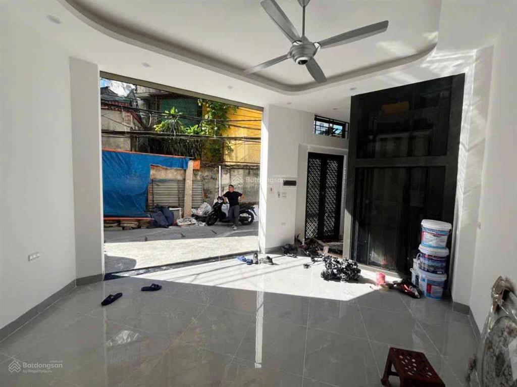 Bạch mai ô tô vào nhà thang máy 30m x 5 tầng 10 tỷ