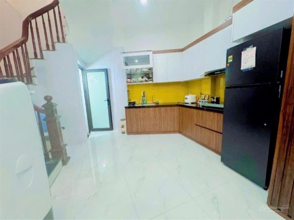 Nhà 5 tầng võ thị sáu 30m ô tô sát nhà sổ nở hậu