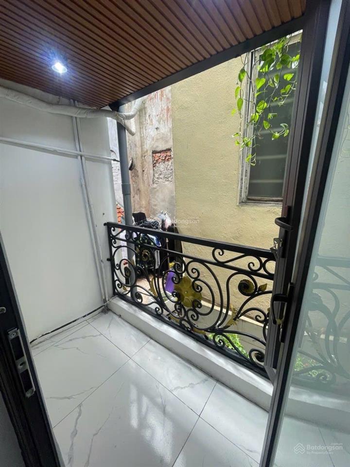 5,2 tỷ nhà đẹp phố hàng lược full nội thất