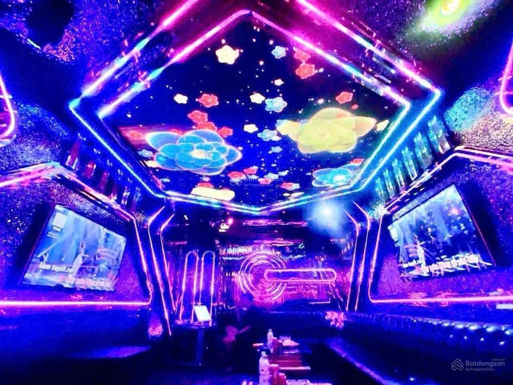 Bán tòa nhà karaoke mặt phố trần khát chân 200m, 6 tầng, doanh thu 500 triệu/tháng giá 85 tỷ