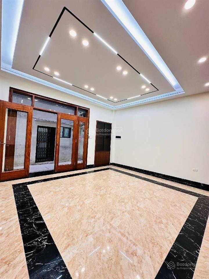 Chủ cần gấp hạ chào lô góc 3 thoáng 50m x 6 tầng thang máy 10m ra phố lò đúc ngay trần khát 11,5tỷ