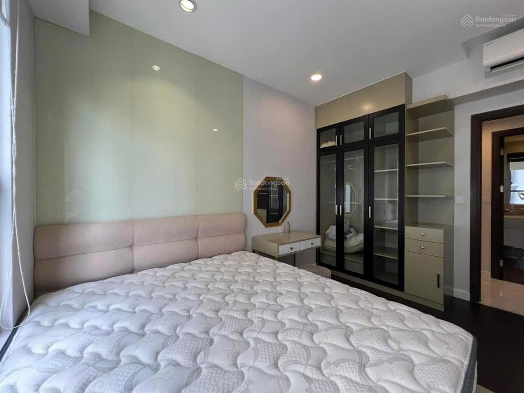 Chính chủ bán gấp the gold view quận 4, 80m2, 2pn chỉ 2 tỷ 450 triệu