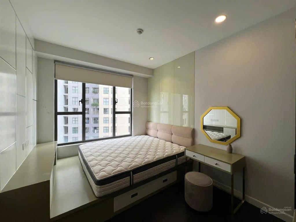 Chính chủ bán gấp the gold view quận 4, 80m2, 2pn chỉ 2 tỷ 450 triệu