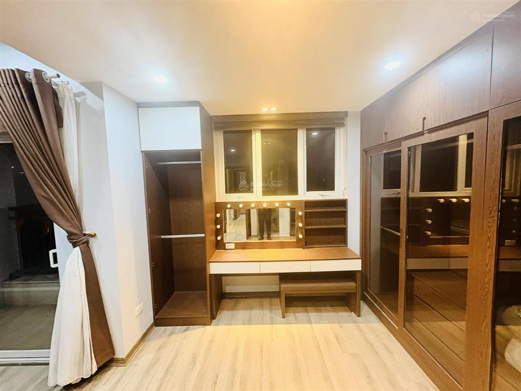 Cho thuê căn hộ 72m2 văn minh thoáng đẹp tiện ích ngay hồ hoàng cầu,17,5tr/tháng  0903 469 ***