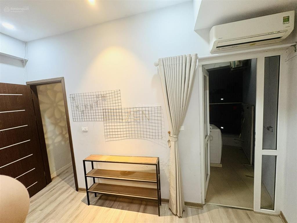 Cho thuê căn hộ 72m2 văn minh thoáng đẹp tiện ích ngay hồ hoàng cầu,17,5tr/tháng  0903 469 ***