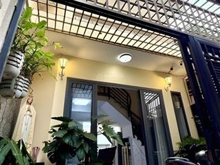 Quận 8 bán nhà ba đình, 5 tầng kiên cố, sát mặt tiền  6.1 tỷ nhĩnh