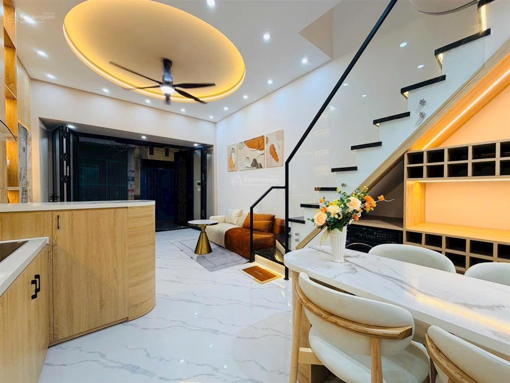 Ông hoàng cần bán nhanh trong tháng 1 trả tiền đáo hạn gấp nhà hòa hưng, p.13, q.10  giá 1 tỷ 870