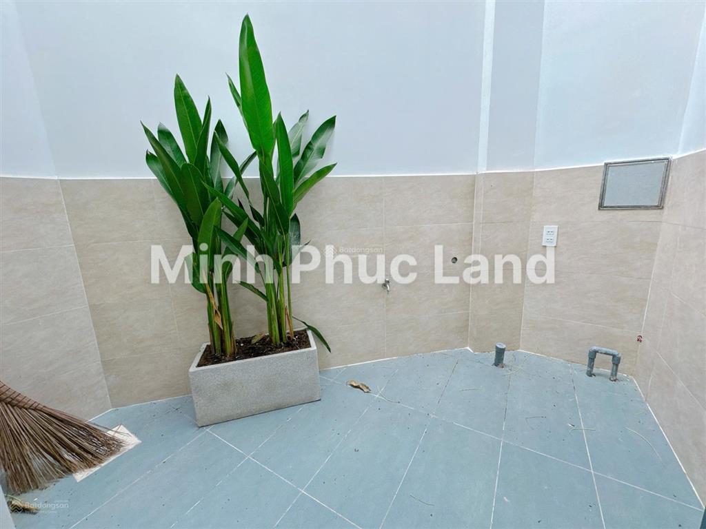 Bán nhà gần ngã tư nguyễn thị thập  ngang hiếm 6m  75.4m2  4pn (1pn trệt)  hẻm xe hơi vf3