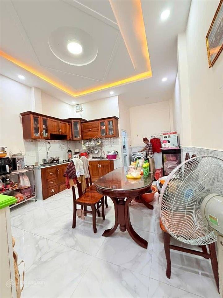 Chính chủ bán nhà chợ tân mỹ cạnh phú mỹ hưng quận 7  4m x 14m nở hậu  sổ hồng riêng