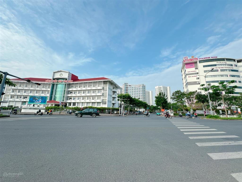 Chính chủ bán nhà chợ tân mỹ cạnh phú mỹ hưng quận 7  4m x 14m nở hậu  sổ hồng riêng