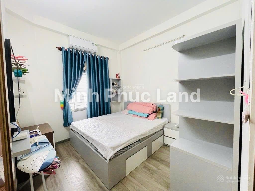 Hiếm bán nhà mới 3 tầng đúc cạnh phú mỹ hưng quận 7  4pn  51m2 sổ riêng hoàn công chỉ 6.3 tỷ