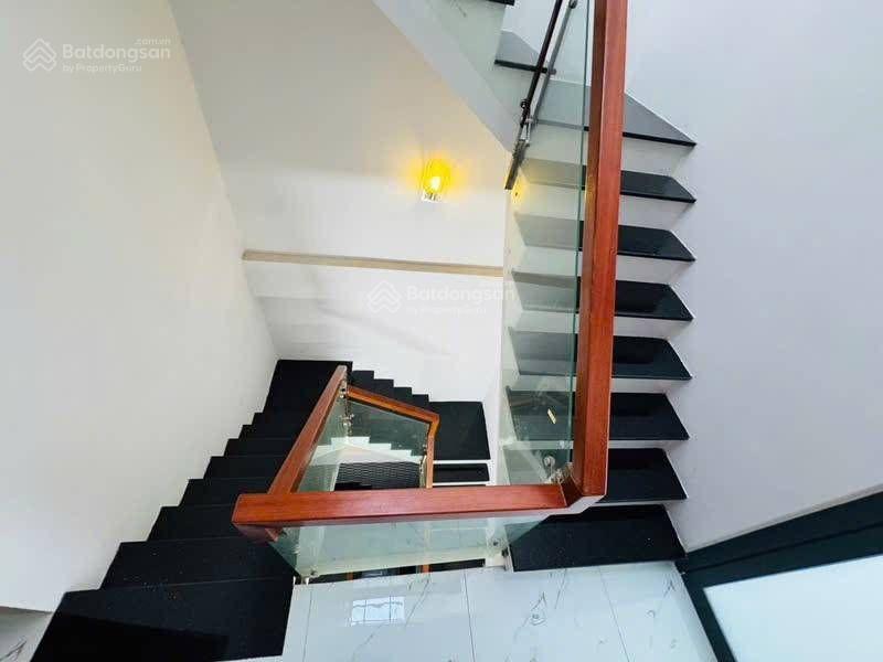 Nhà đẹp ngay lotte mart lê văn lương quận 7  hẻm 6m  4 tầng btct 5pn  49m2  hơn 5 tỷ