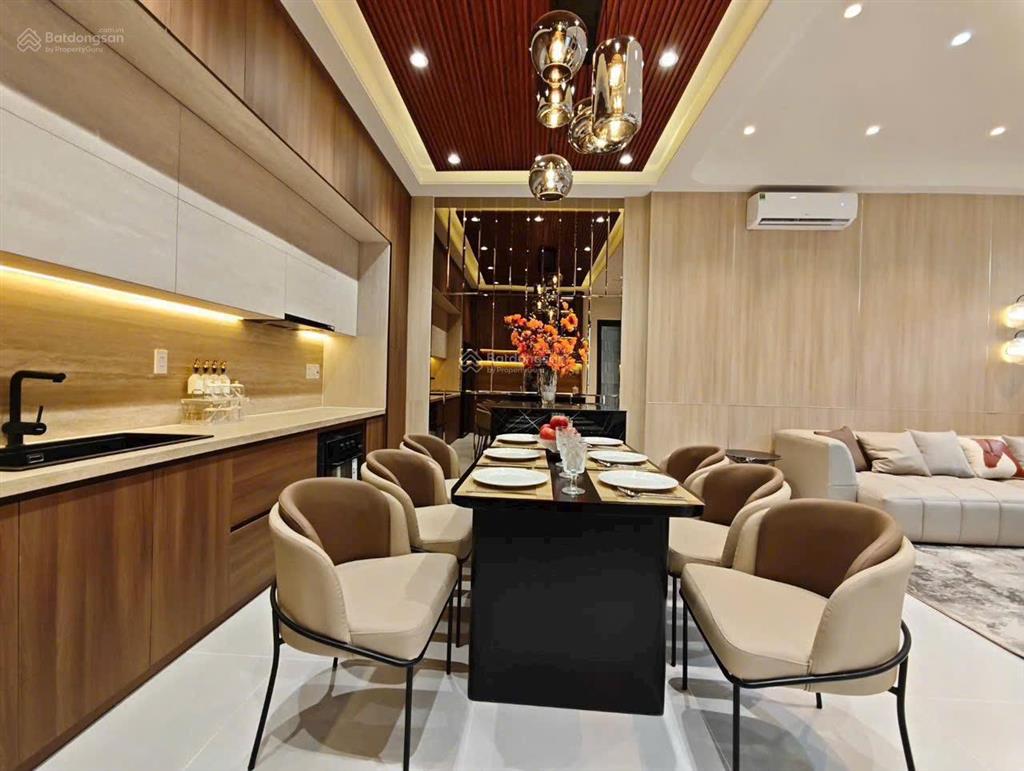 Siêu phẩm cạnh phú mỹ hưng quận 7  ngang 8m 4 tầng full nội thất  hơn 8 tỷ
