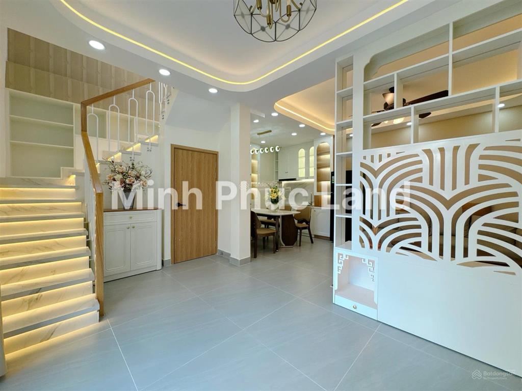 Siêu phẩm ngang 6m  cạnh phú mỹ hưng quận 7 3 tầng  4pn  full nội thất  chỉ 6.8 tỷ