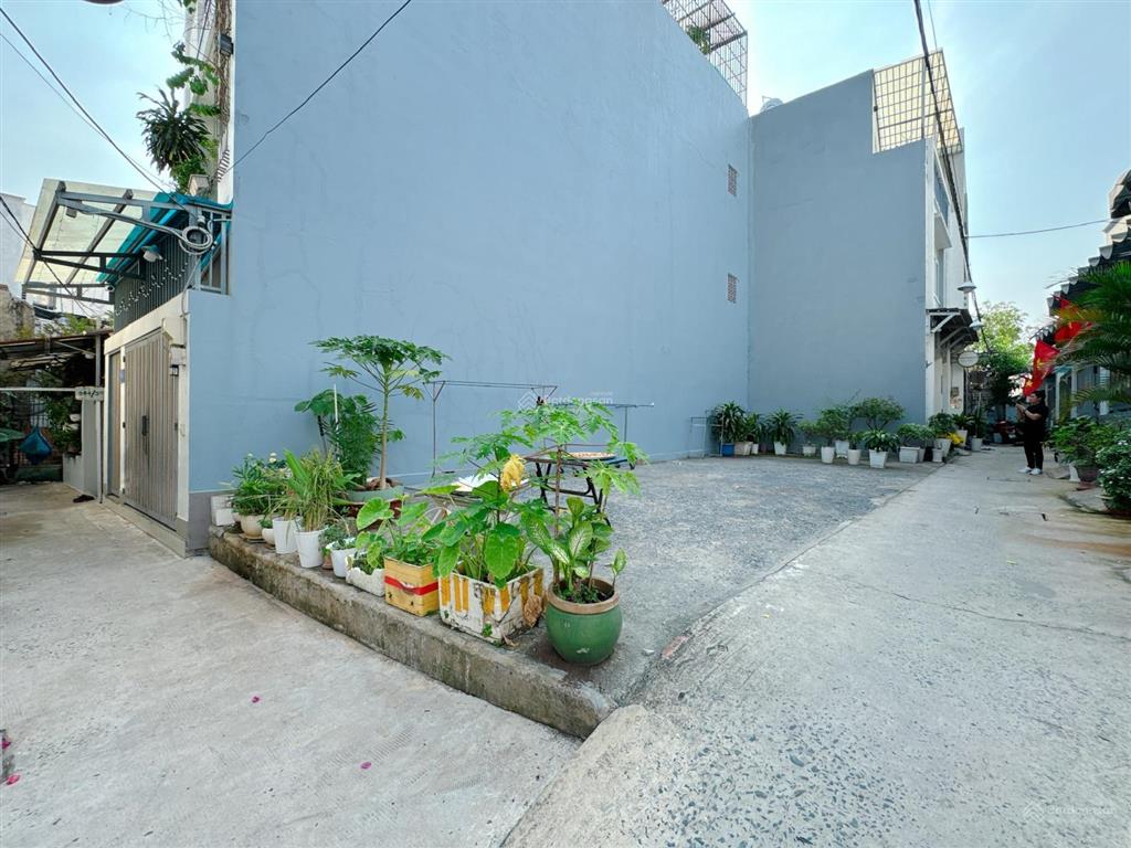 Bán đất lô góc full thổ hẻm xe hơi 5x14m gần phú mỹ hưng quận 7