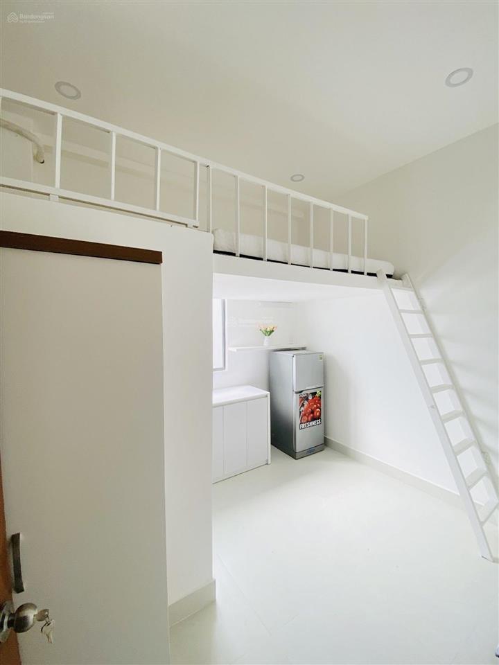 Chdv dòng tiền 550tr/năm 4,5m x 16,5m  8pn 3 tầng đúc  cạnh phú mỹ hưng quận 7