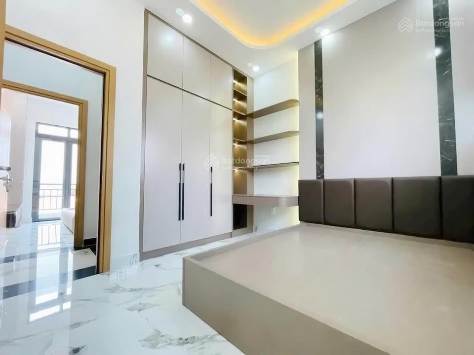 Nhà 1 lầu 2 pn tuyệt đẹp cách hẻm xe hơi huỳnh tấn phát 20m p.tân thuận.q7