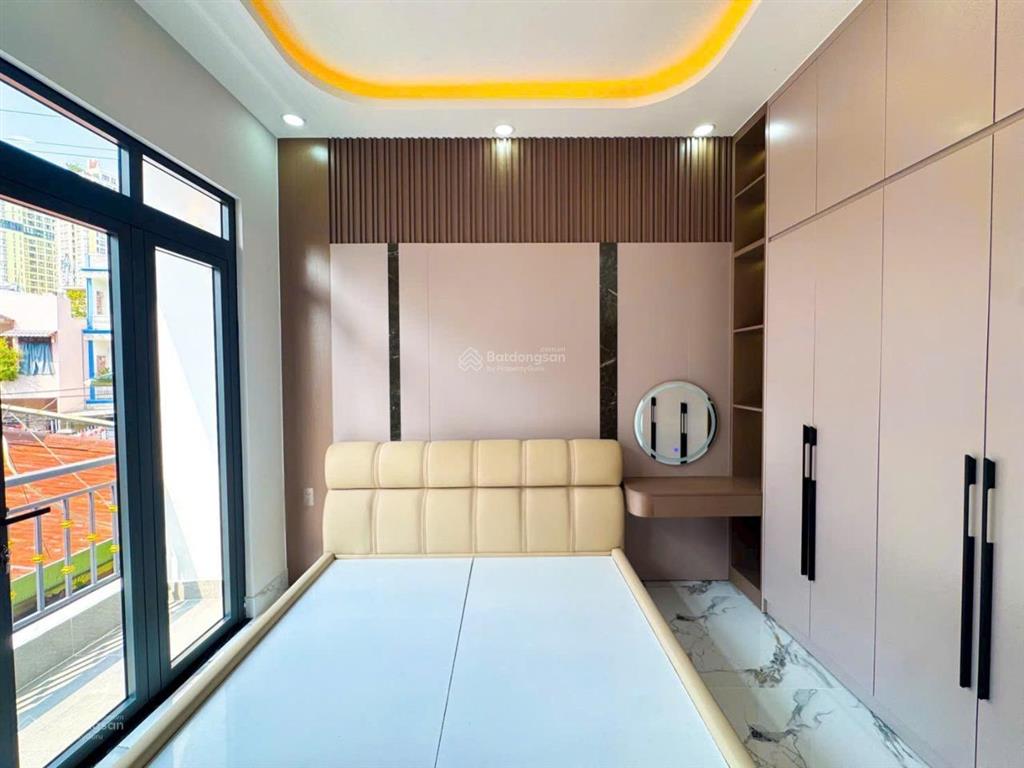 Nhà 1 lầu 2 pn tuyệt đẹp cách hẻm xe hơi huỳnh tấn phát 20m p.tân thuận.q7