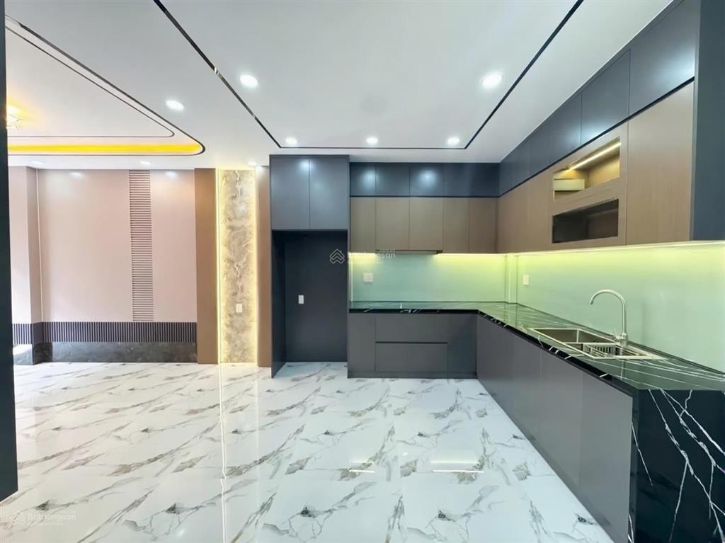 Nhà 1 lầu 2 pn tuyệt đẹp cách hẻm xe hơi huỳnh tấn phát 20m p.tân thuận.q7
