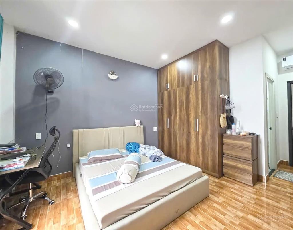 Nhà 2 lầu st hẻm 749 huỳnh tấn phát, p. phú thuận, quận 7