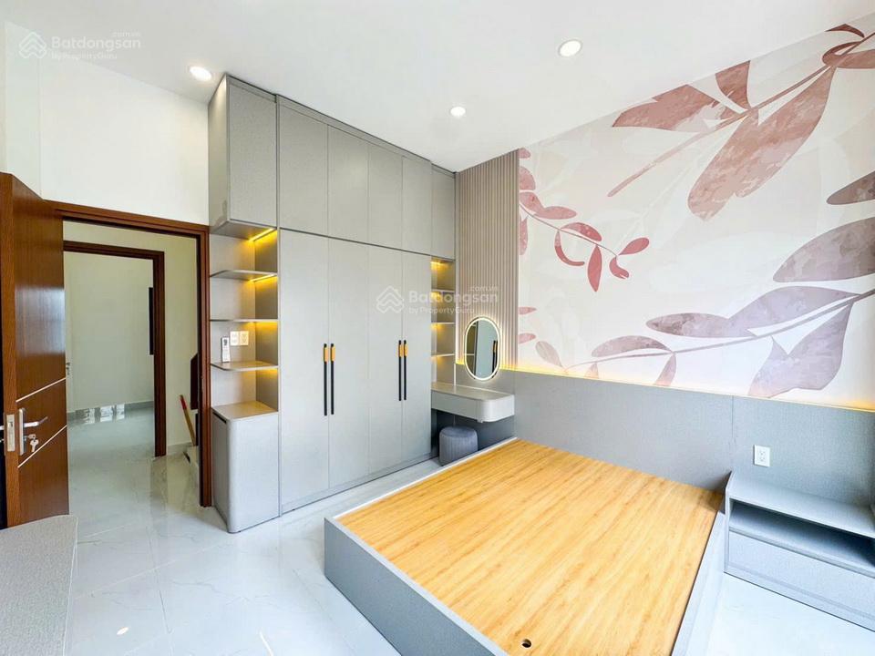 Nhà đẹp lung linh 1 lầu full nội thất hẻm xe hơi trần xuân soạn, quận 7