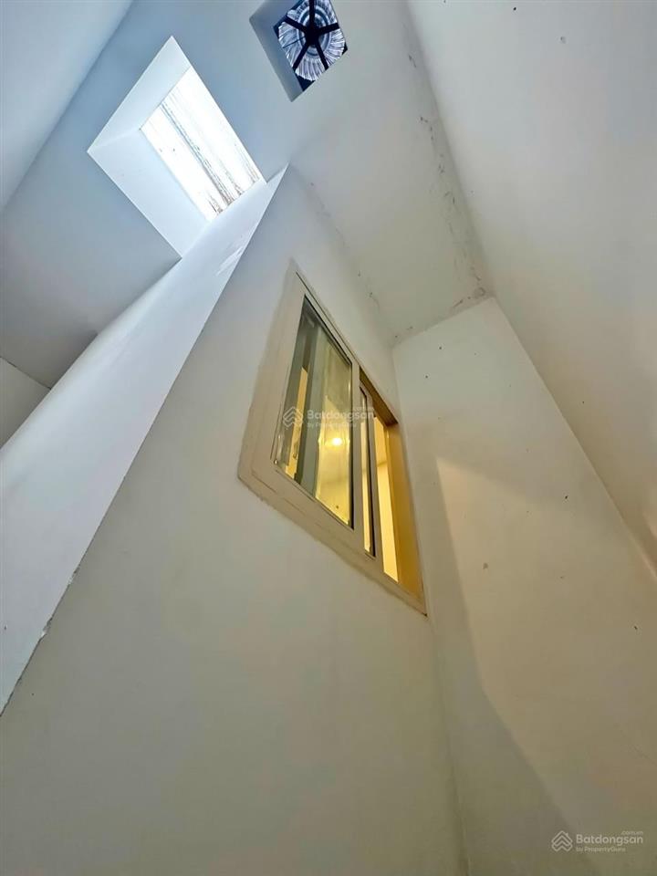 Nhà 1 lầu tuyệt đẹp hẻm xe hơi lô nhì đường số 10 tân quy, quận 7