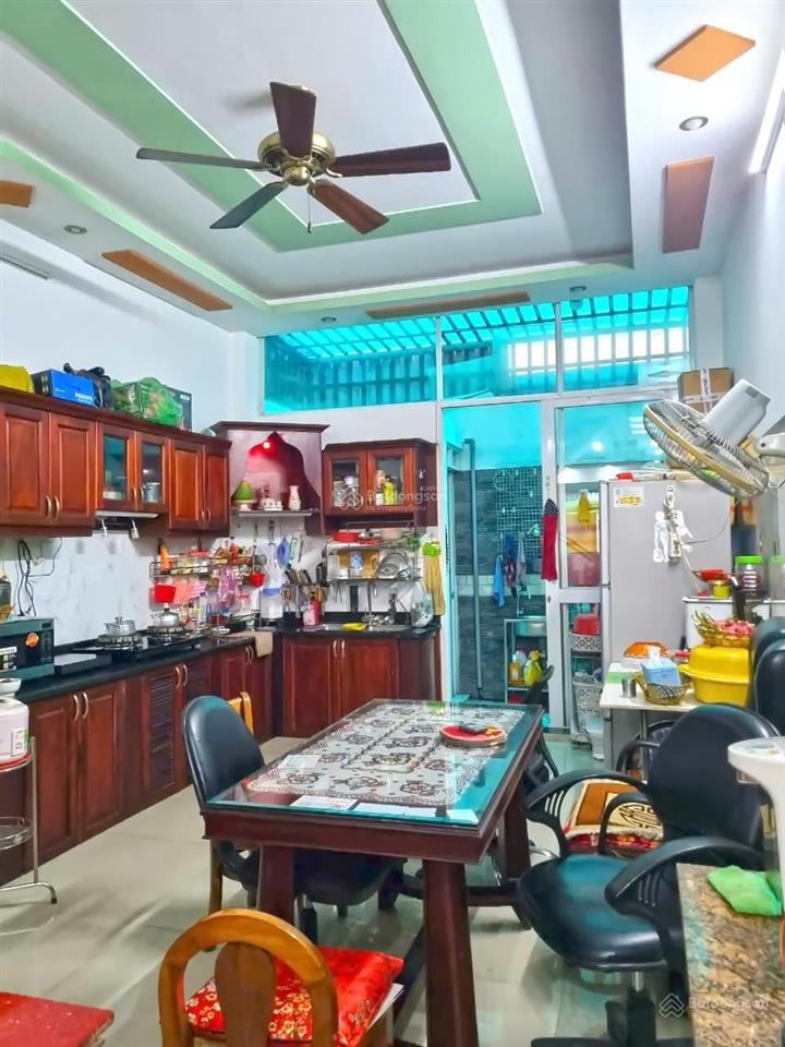 Xuất cảnh cần bán gấp nhà 3 lầu tuyệt đẹp kdc nam long quận 7