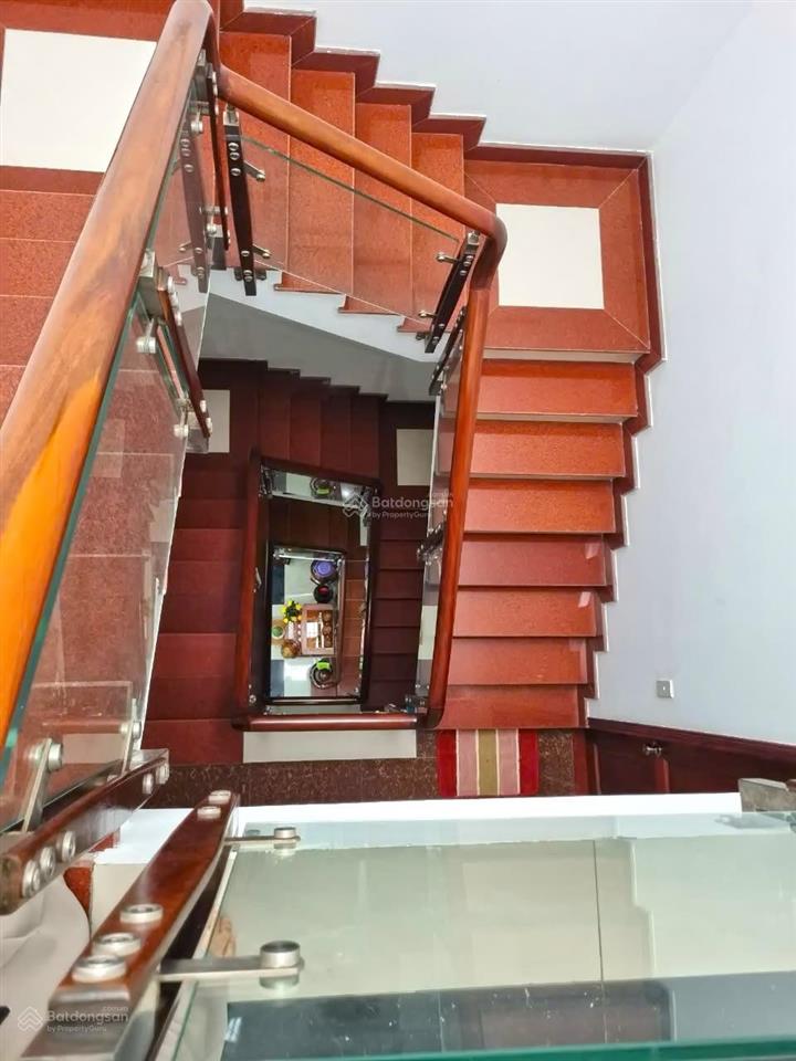 Xuất cảnh cần bán gấp nhà 3 lầu tuyệt đẹp kdc nam long quận 7