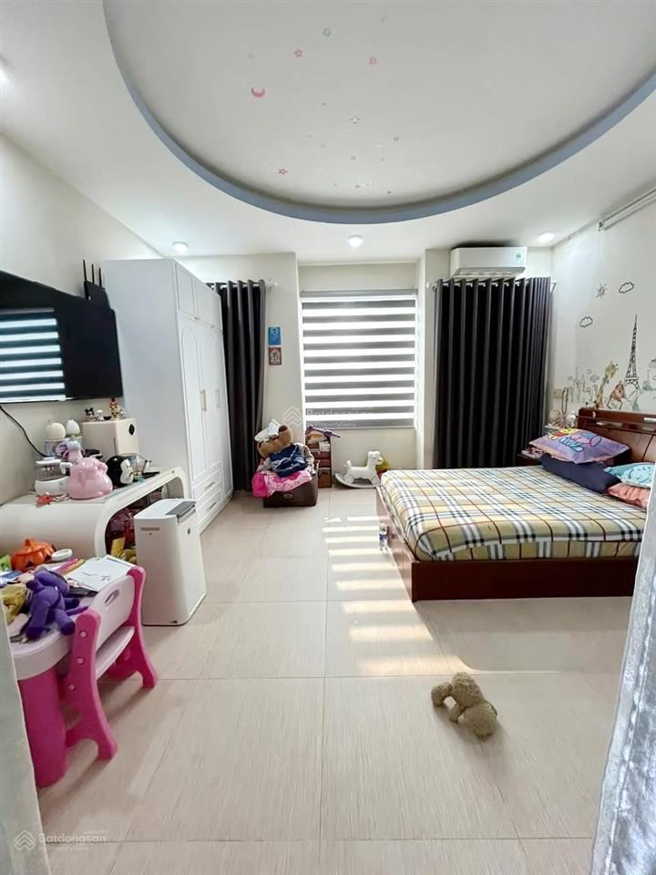 Vị trí hot  nhà 3 lầu st mặt tiền kinh doanh lâm văn bền, quận 7