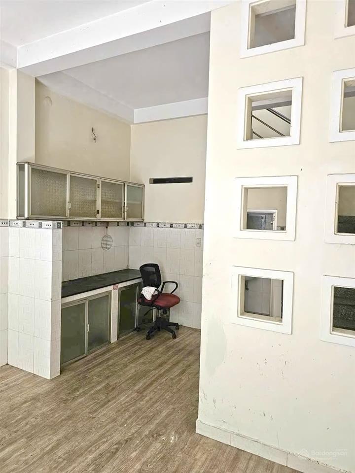 Xuất cảnh tôi cần bán nhà 2 lầu hẻm 645 trần xuân soạn p. tân hưng, quận 7
