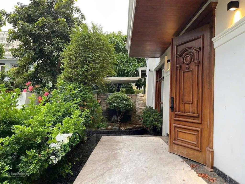 Vip| bán biệt thự mỹ gia 2 phú mỹ hưng, quận 7| dt 15x17| 3 lầu| 77 tỷ