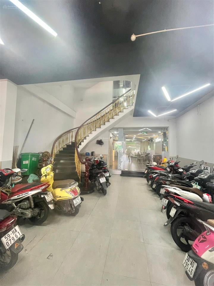 Tòa nhà phù hợp cho anh/chị tìm giá tốt và vị trí đẹp | 199m2| 4 tầng| hđt 120tr| giá giảm sâu