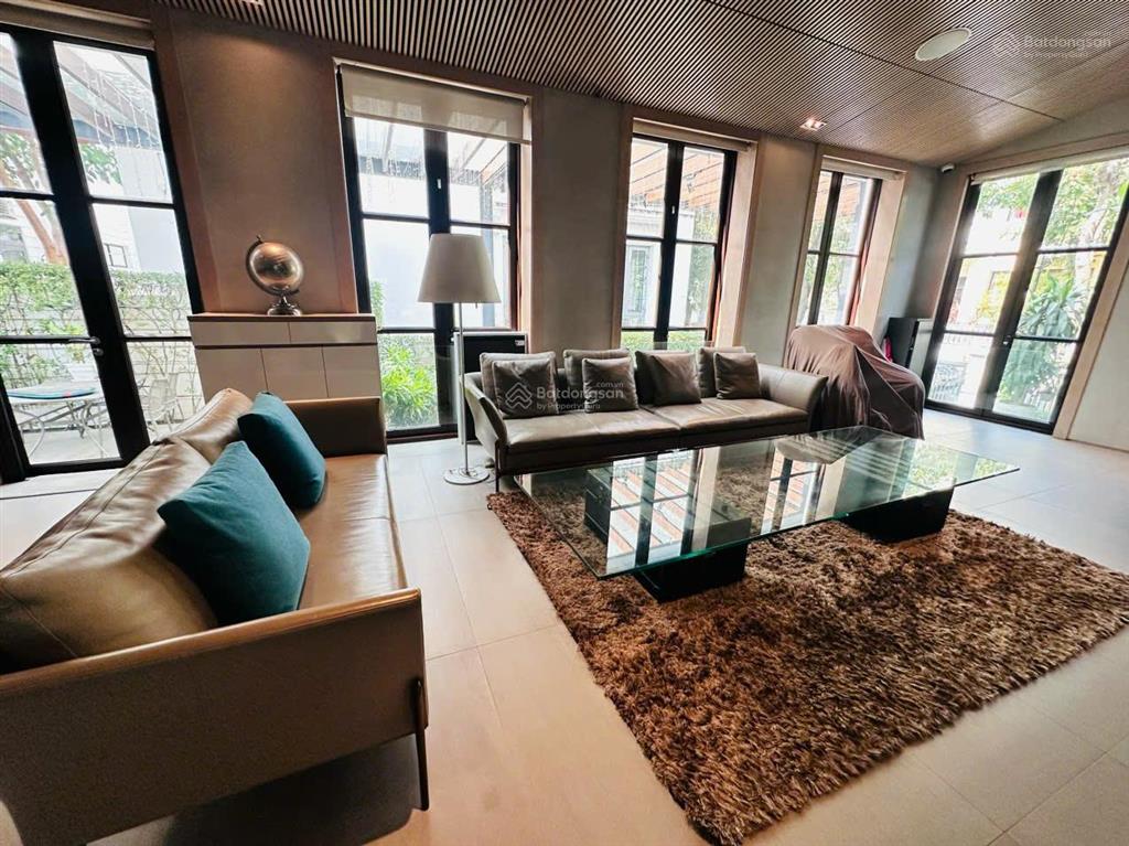 Khan hiếm| biệt thự vinhomes central park q. bình thạnh| dt 17.2x16| 3 tầng| hđt 200tr| 280 tỷ