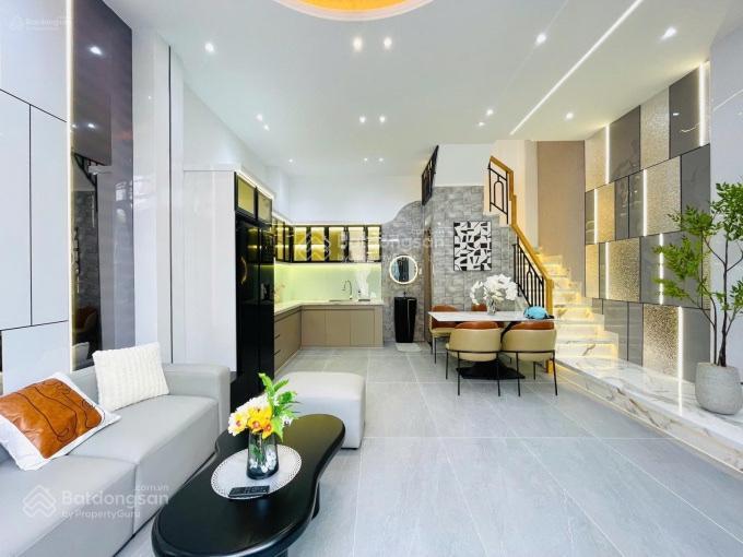 Nhà nguyễn văn công gò vấp, sổ riêng hoàn công, 1 trệt 2 lầu, giá 2tỉ200, ở tốt, đầu tư sinh lời.