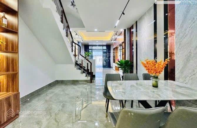 Cô hồng về quê cần bán căn đường hoa cúc 64m2, 1t2l. đang cho thuê 18tr/th. sổ riêng.  0382 908 ***