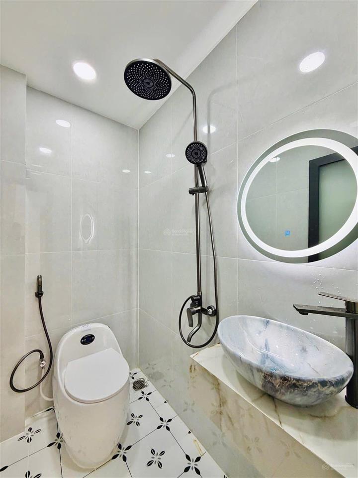 Nhà ngộp đường ngô tất tố 1trệt 1lầu 47m2, 2tỉ550, 3pn 2wc. sổ riêng, hdt 15tr/th