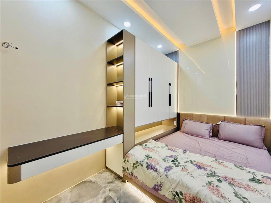 Nhà ngộp đường ngô tất tố 1trệt 1lầu 47m2, 2tỉ550, 3pn 2wc. sổ riêng, hdt 15tr/th