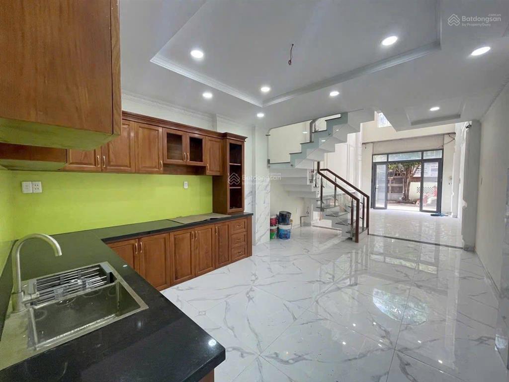 Bán nhà 5 tầng hẻm xe tải 17m đối diện cổng vạn phúc city 8,1 tỷsổ hồng riêng