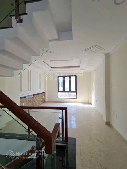 Bán nhà 5 tầng hẻm xe tải 17m đối diện cổng vạn phúc city 8,1 tỷsổ hồng riêng