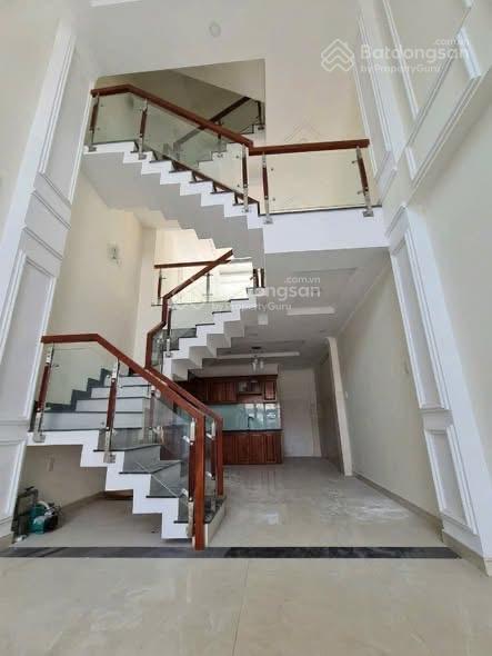 Bán nhà 5 tầng hẻm xe tải 17m đối diện cổng vạn phúc city 8,1 tỷsổ hồng riêng
