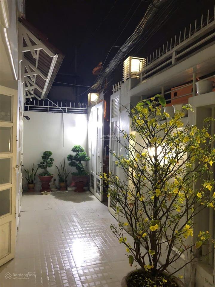 Nhà mặt tiền đường số 16, hiệp bình chánh thủ đức, ngay ngã tư bình triệu
ngang 8m rộng rãi
