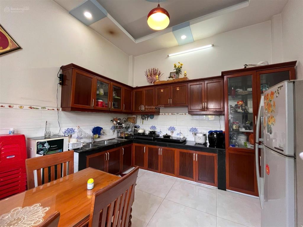 Nhà 3 tầng hiệp bình chánh thủ đưc, gần gigamal phạm văn đồng,giá 6,5 tỷ,sổ hồng riêng