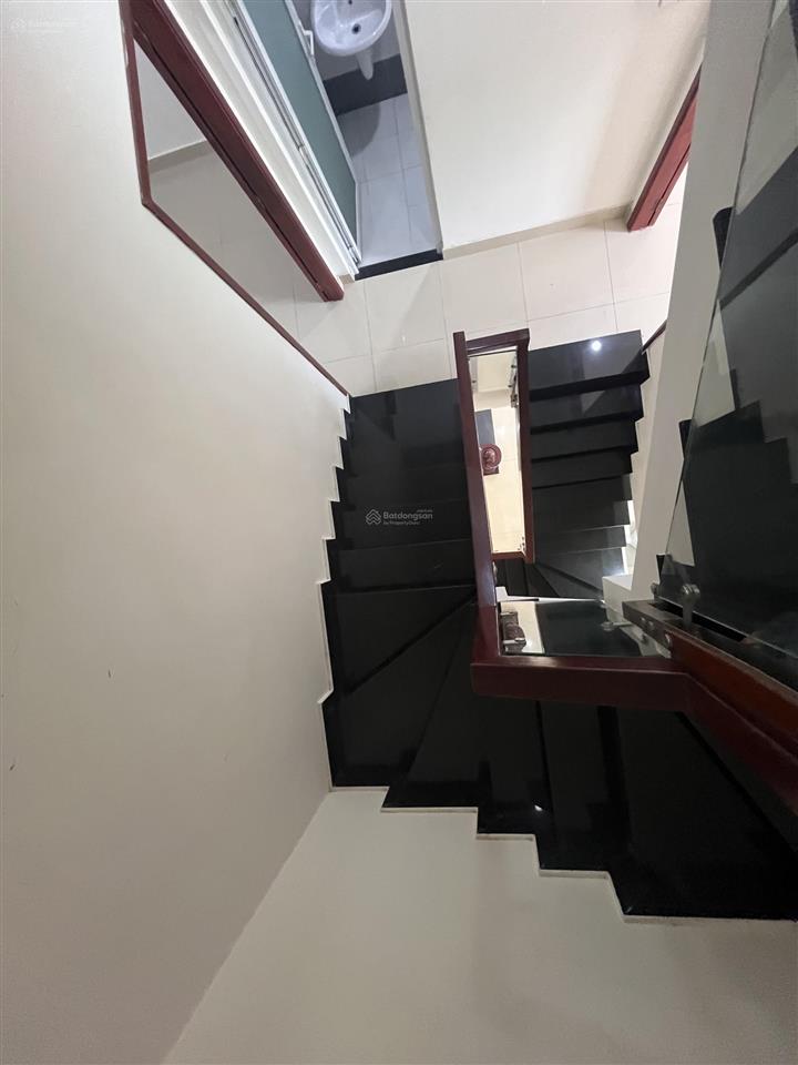 Bán nhà 4 tầng hiệp bình chánh, thủ đức.
dt 53m2.
giá 7,35 tỷ, sổ hồng riêng.