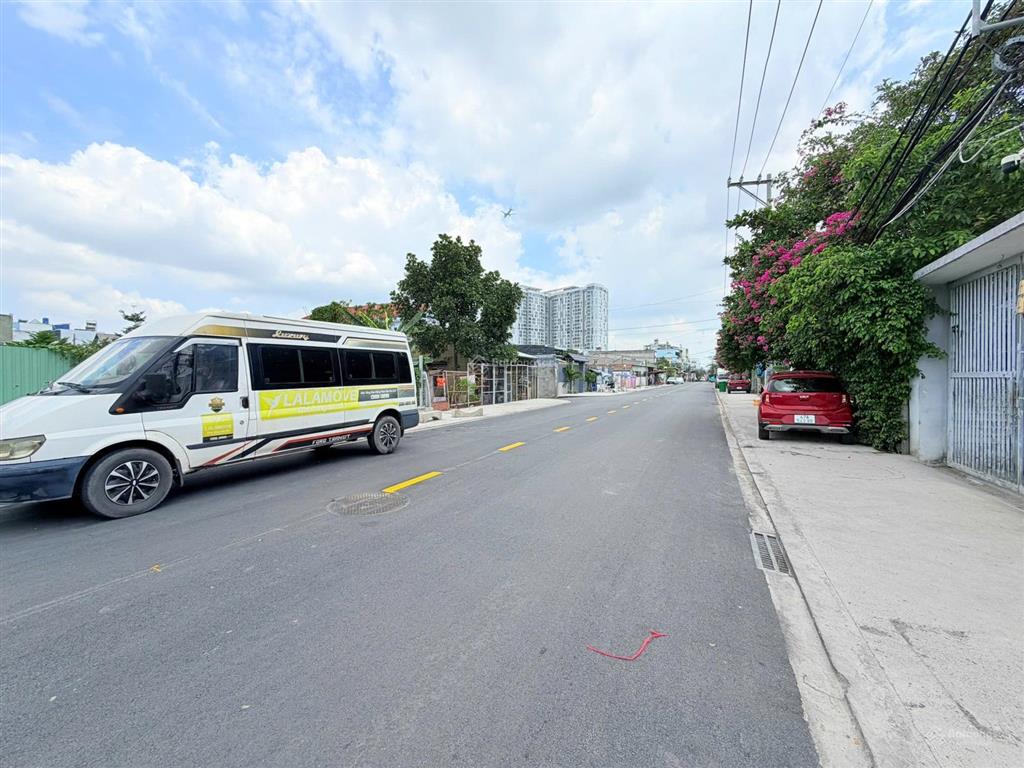 Bán gấp lô đất hẻm xe hơi ngay vạn phúc quốc lộ 13, thủ đức. dt 68m2 full thổ cư, giá chỉ 5,7 tỷ.