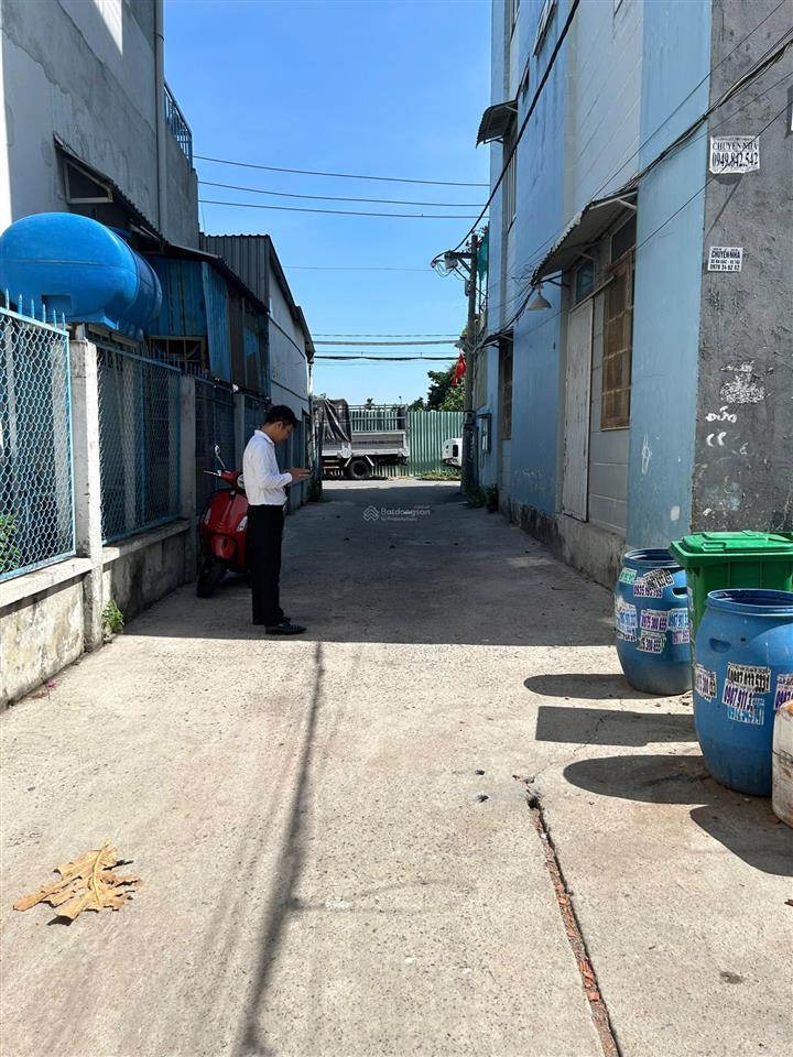 Kẹt tiền bán đất hẻm xe tải quốc lộ 13, thủ đức, hiệp bình phước, gần vạn phúc dt 80m2  5,7 tỷ