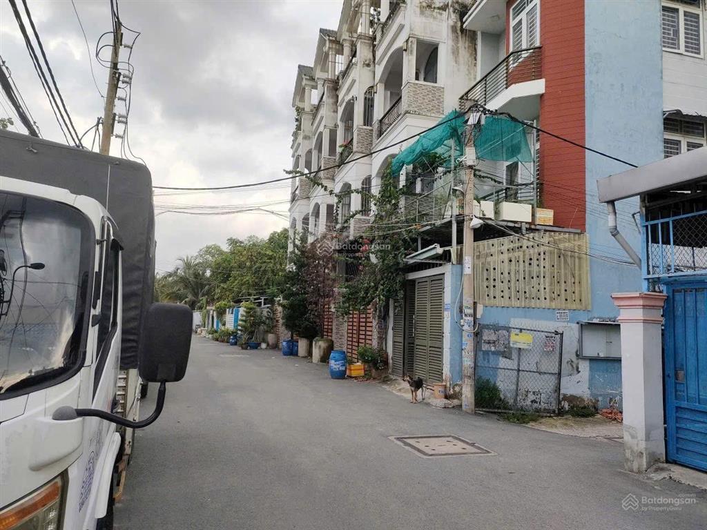 Kẹt tiền bán đất hẻm xe tải quốc lộ 13, thủ đức, hiệp bình phước, gần vạn phúc dt 80m2  5,7 tỷ