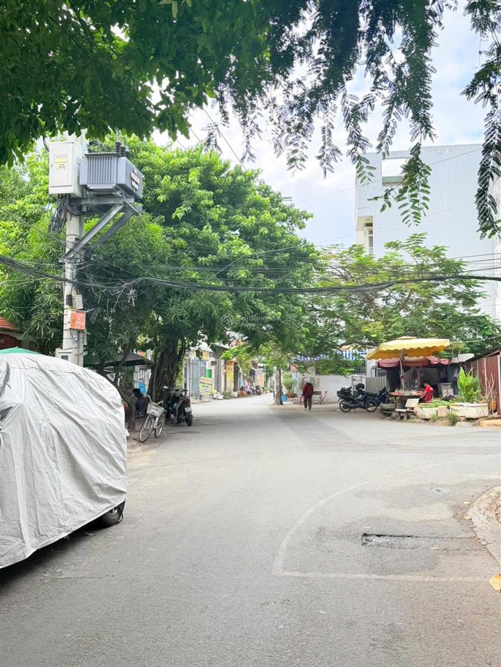 Kẹt tiền bán gấp căn nhà hẻm xe hơi ngay văn phòng chính phủ kế bên vạn phúc, 87m2 giá 7 tỷ
